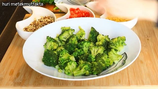 TOK Tutan SALATA Tarifi! DİYET Yapanlar BAYILACAK 1 Öğünlük TARİF