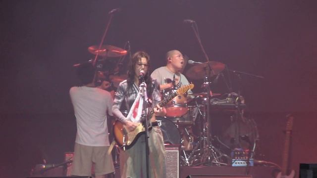 230806 새소년 SE SO NEON - 이 E @펜타포트락페스티벌 смотреть онлайн