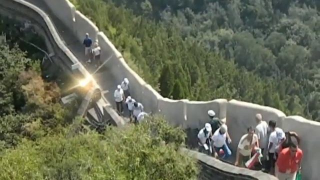 Парчами Точикистон дар яке аз муъчизахои олам, девори Бузурги Хитой. смотреть онлайн