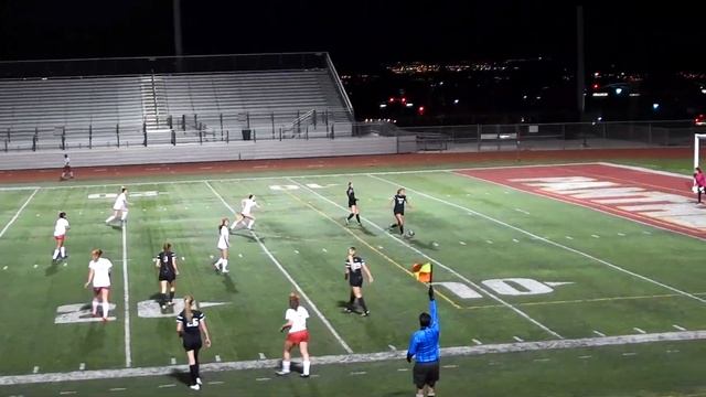 Santiago HS vs. Corona HS 1/13/15 смотреть онлайн