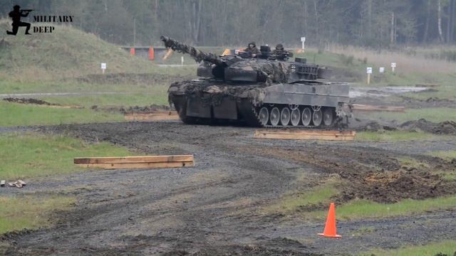 Germany Leopard Tanks entered Ukrainian Border. смотреть онлайн