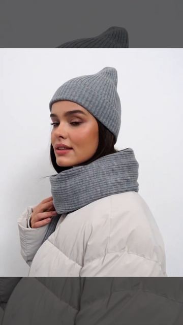 Шапка женская TOEA смотреть онлайн