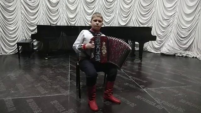 обр. С. Сметанина р.н.п. "Раз полоску Маша жала", Е. Дербенко "Российская кадриль".