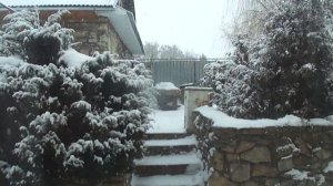 "А снег идёт".