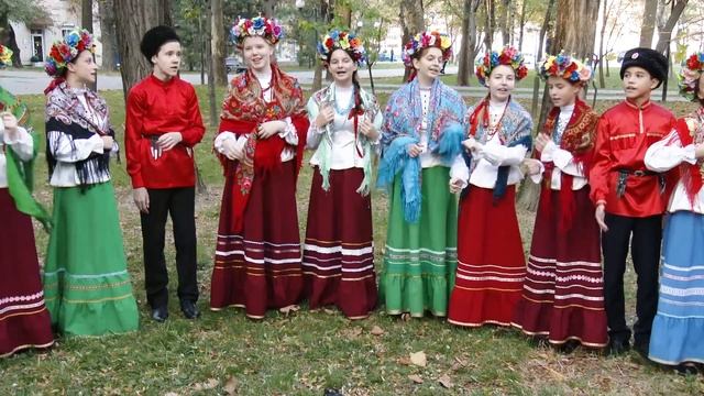 "Образцовый художественный коллектив" хор народной песни "Горница" смотреть онлайн