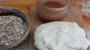 Творожное печенье с джемом и арахисом