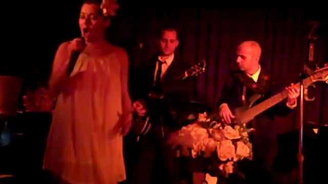 Monika Oliveira @ Zinc Bar (Jazz Pres) смотреть онлайн