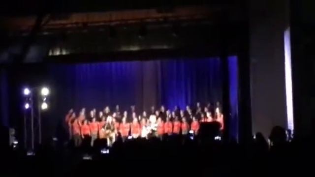 12-15-18 Indigo Girls, Closer to Fine with DHMS chorus, Druid Hills Middle School library fundraise смотреть онлайн