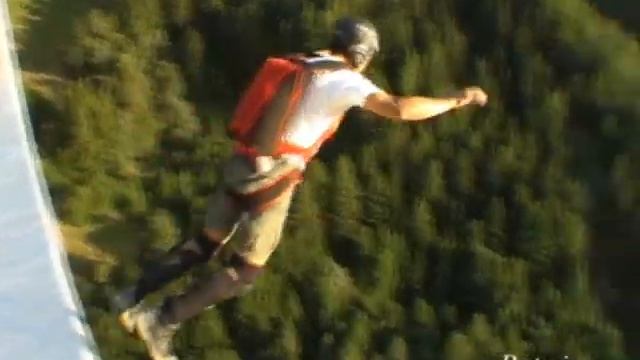 Бейсджампинг (BASE Jumping) в Европе, часть 1 смотреть онлайн