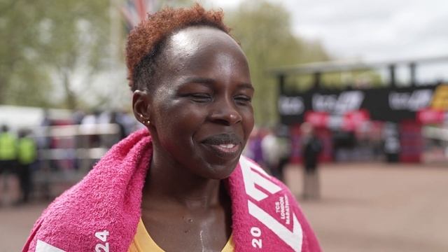 Peres Jepchirchir Sets Women's-Only World Record At TCS London Marathon 2024 смотреть онлайн
