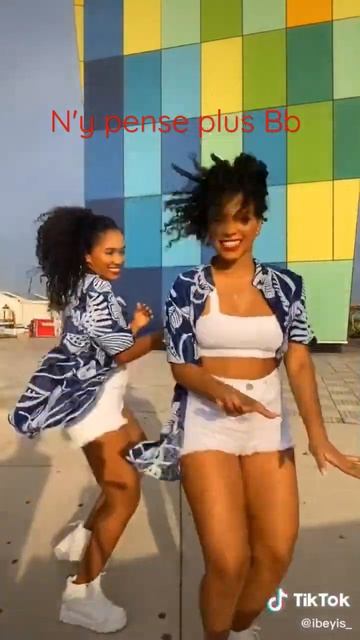 N'y pense plus -Tayc #tayc #tiktokvideo #tiktokbailes #dance #followm смотреть онлайн