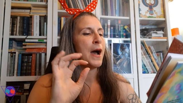 I COLORI DELLE DEE video recensione - libro sulla dea - Watta edizioni смотреть онлайн