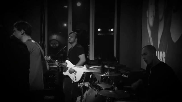 Overgrass - Cocktails and Dreams (live in Dimitrovgrad, Russia) смотреть онлайн