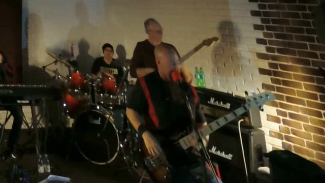 No Idea - We will Rock You/R U Gonna Be My Girl? смотреть онлайн