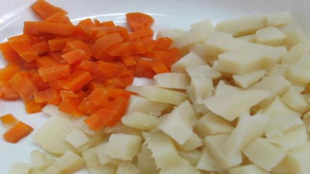 Салат со шпротами и оливками