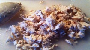 Слоеный салат из птицы и сыра