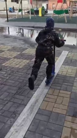 Прыгаем в лужу с трамплина!