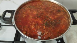 Вкусный и ароматный борщ.