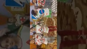 Танец на песню дорожный знак