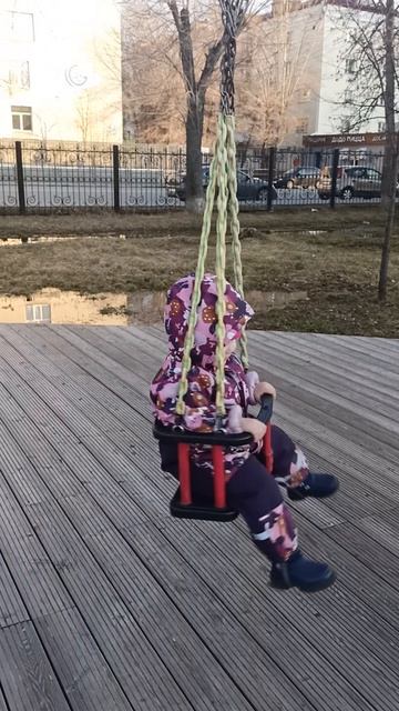 Карусель на качели Аня