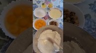 К ПАСХЕ...
Пасхальный бездрожжевой лимонно-творожный кулич на растительном масле.