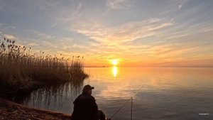 Вечёрка на реке Волхов. Апрель.