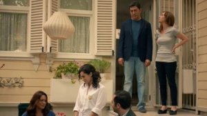 -В ожидании солнца клип Kupa Kızı Sinek Valesi Зейнеп Барыш Керем-без тебя нельзя