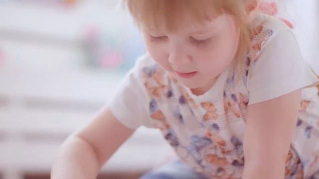 3 in 1 Large Coloring Tablecloth for Kids «Happy Dino» (15 sek)