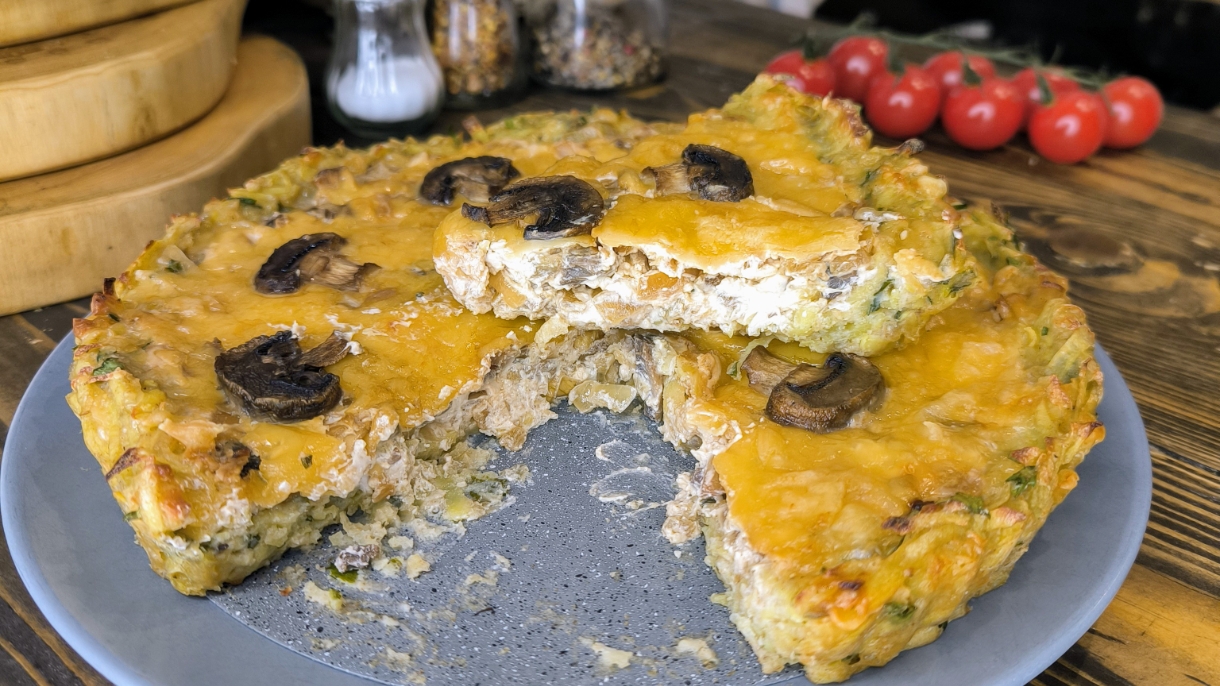 картофельный открытый пирог с грибами шампиньонами. или просто картофельный КиШ с грибами.