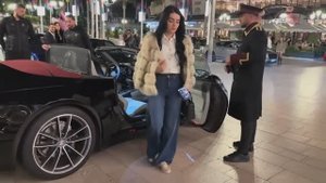 Прекрасные девушки Монако и суперкары