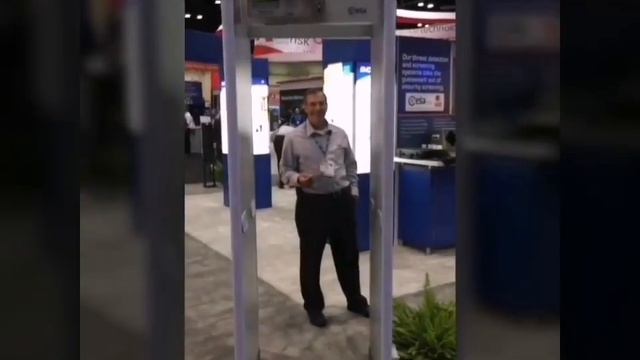 CEIA VS Securina Walk-thru Metal Detector Fly Keys Detection