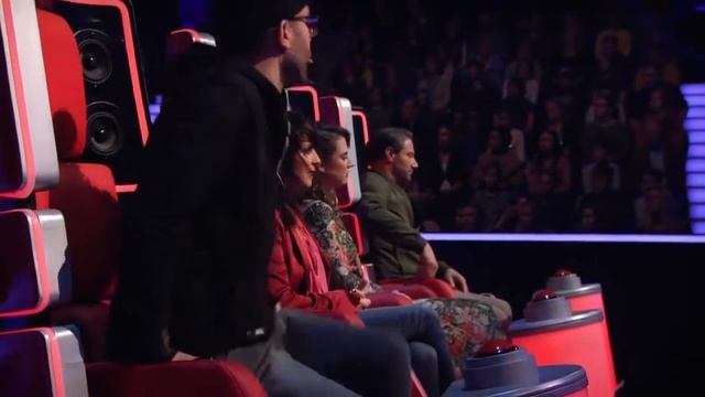 THE VOICE KIDS 2017 - BLIND AUDITIONS - TARA COVERING ARIANA GRANDE BEST MISTAKE