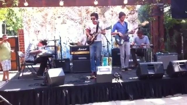 "So Heavy" by Jacaranda Red смотреть онлайн