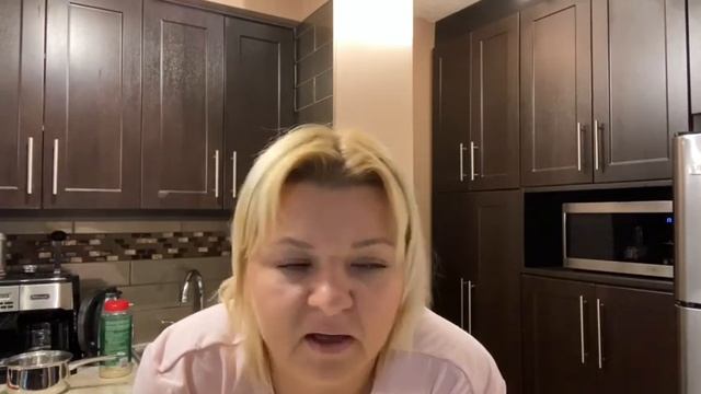 С Юлей на цветочном рынке. Заказала стол. смотреть онлайн