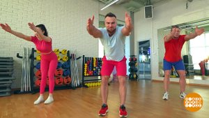"Плаваем" на суше, укрепляем спину. Доброе утро. Фрагмент выпуска от 17.04.2025