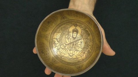 Поющая чаша Бутанская 15,7 см, Ре# 315