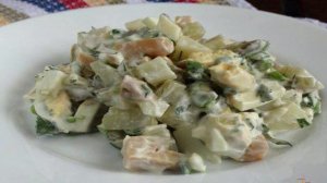 Салат с маринованными грибами