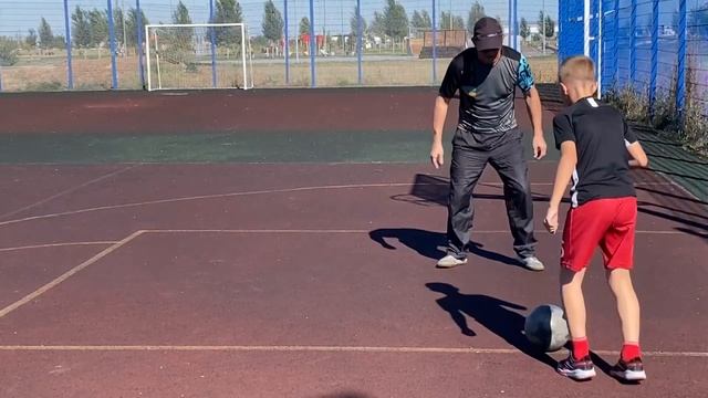 Финт Эластико - Роналдиньо  + переделка усложнение скибиди смотреть онлайн