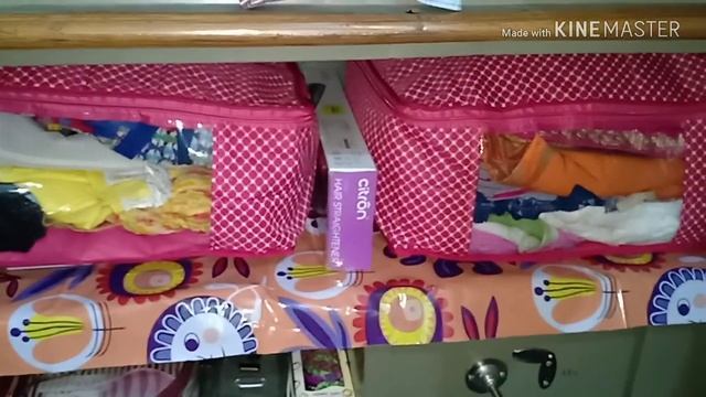 Organizing My Indian Wardrobe || How I Organize My Double Door Almirah || Indian YouTube Mom Navnee смотреть онлайн