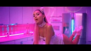 Ariana Grande - 7 rings (Official Video)
