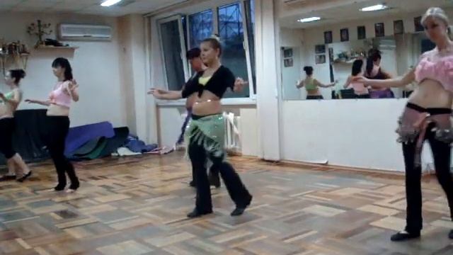 Danaya bellydance lesson.circles