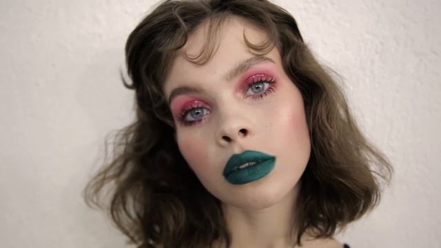 ВСЕ ТРЕНДЫ В МАКИЯЖЕ в образе "Визаж" InterCHARM 2019 от Natalina Mua