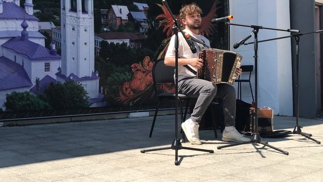 На солнечной поляночке - Гармонь Богданова Г.А. Исполняет Соловьев А.П. смотреть онлайн