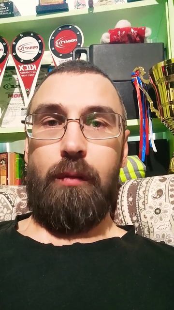 твитер для 4 эстрадок или 4 пар эстрадок, там не поймёшь, 4 ежа каких то смотреть онлайн