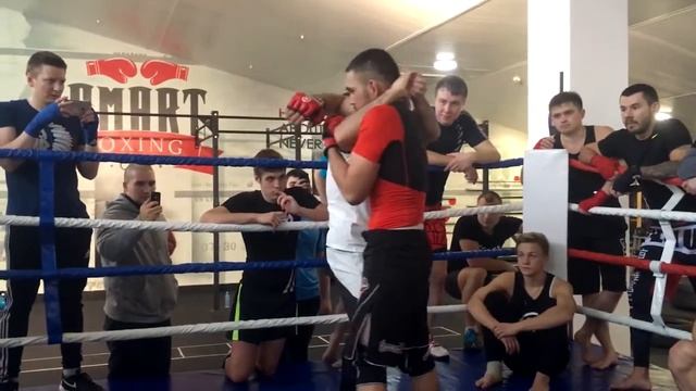 Али Багаутинов о работе в клинче смотреть онлайн