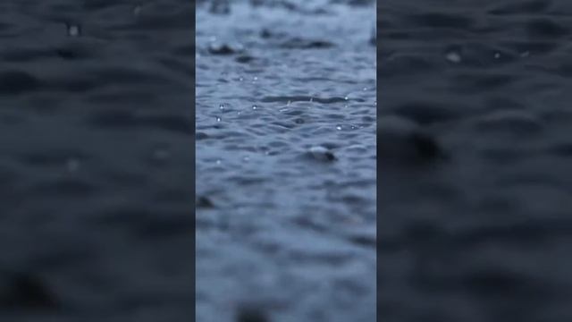 Видео с дождем идеально для расслабления после работы