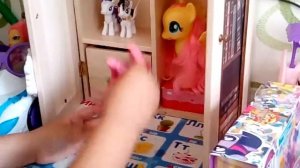 Розовый котенок