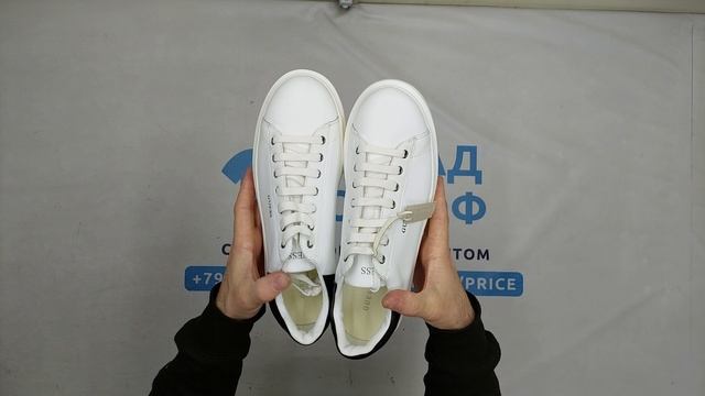 Фото лота №36378 по запросу Обувь оптом