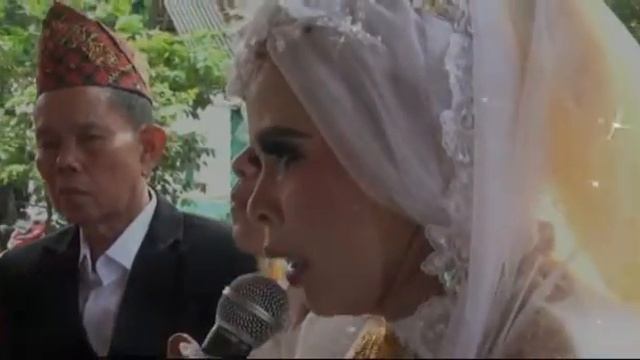 Senja Clara Claudia & Andriansyah, Side A., By : Septian GOLDEN STUDIO FOTO смотреть онлайн