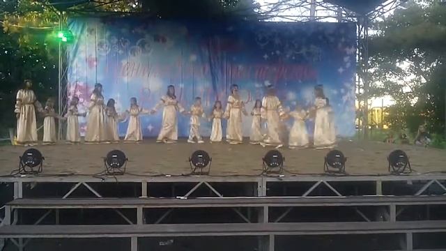 Песни По малину и ах вы сени. наш Хор. ансамбль ЗлОтНиЦа. смотреть онлайн